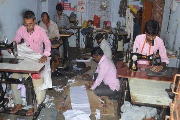 बिहार में राजनीतिक शॉपिंग, 2 से 3 घंटे में तैयार हो रहे कुर्ता, पायजामा